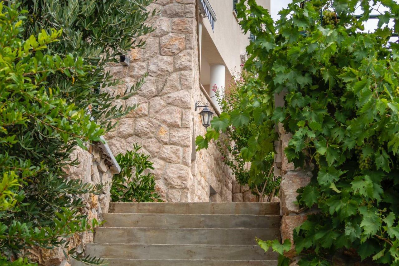 Maria Apartments Starigrad Paklenica Exterior foto
